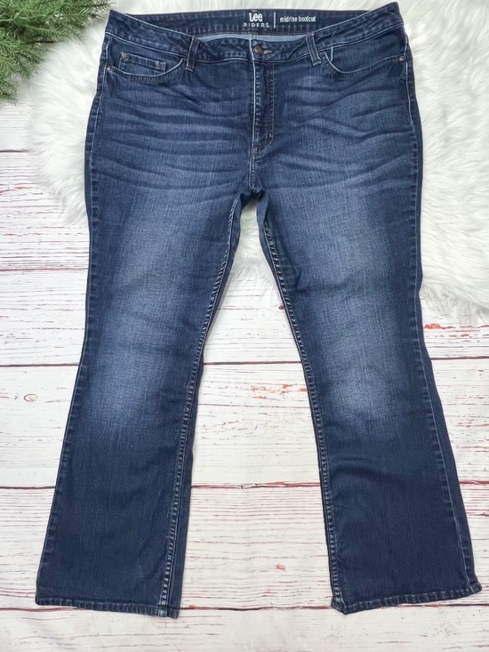 👖|•LEE RIDERS•| Mid-Rise Bootcut Jeans Size 20 Petite👖
